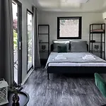 Tiny House Mezi Sklepy