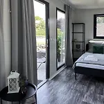 Tiny House Mezi Sklepy *