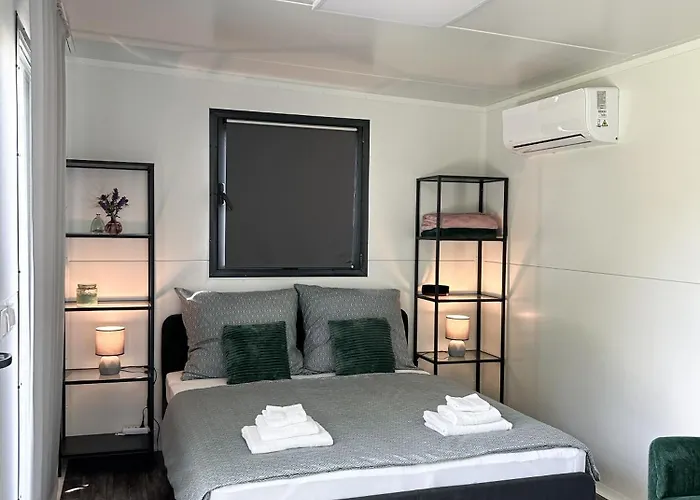 Апартаменты Tiny House Mezi Sklepy *